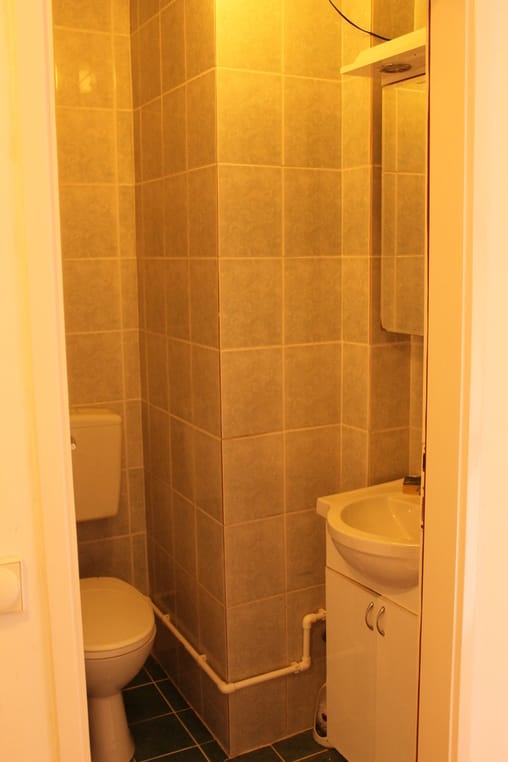 Slika 11 - Prodaja troiposobnog stana, U blizini Svetosavskog parka Niš, terasa, parking